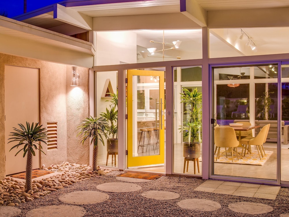 Palm Springs Vacations - West Elm House 2017: The Alexander - Property Image 29