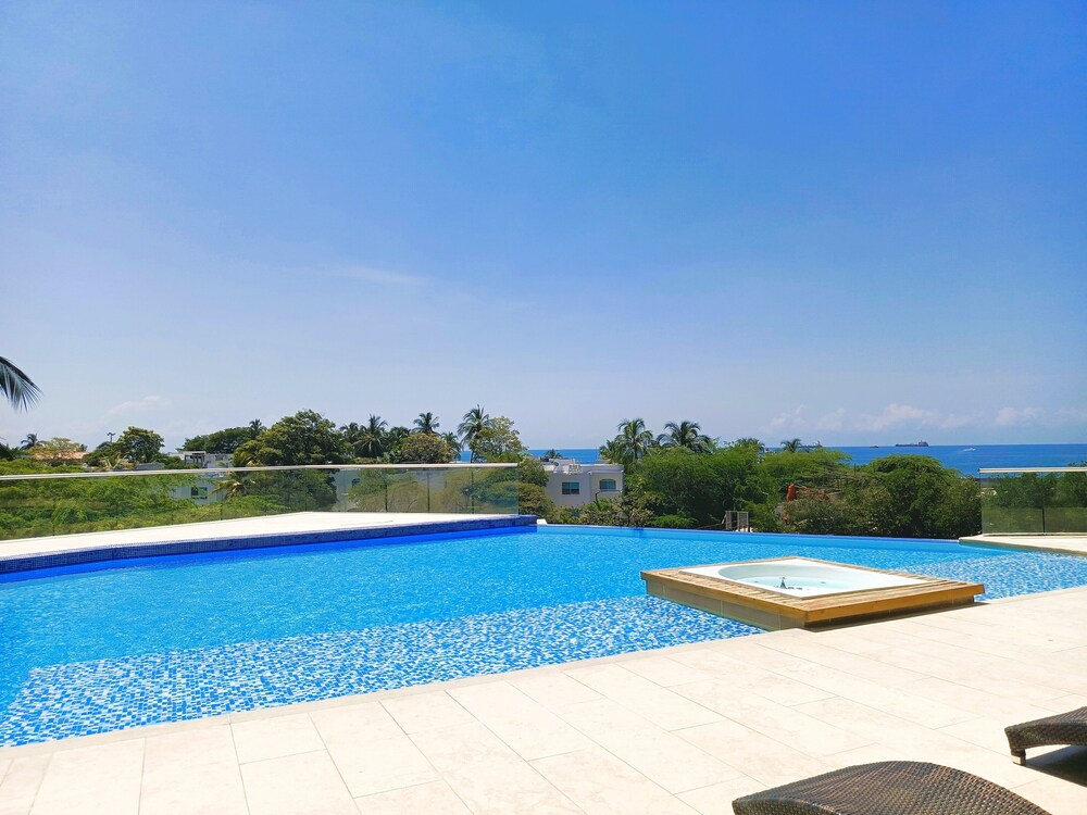 Apartasuites Sierra Beach - Vista al Mar