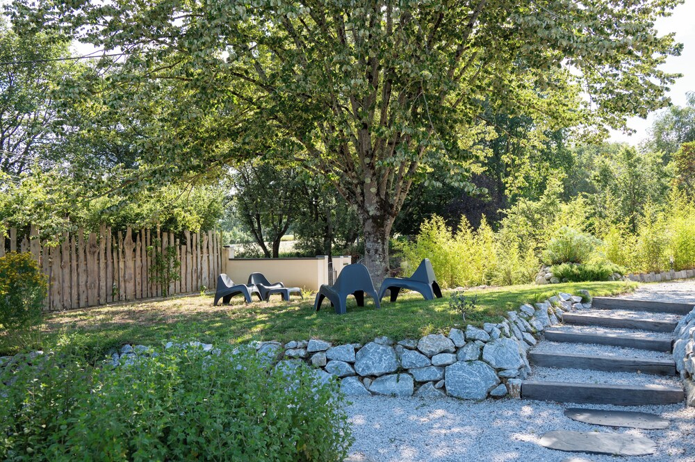 L'Escapade Nature et Gourmande, Chambres d'Hote avec Piscine