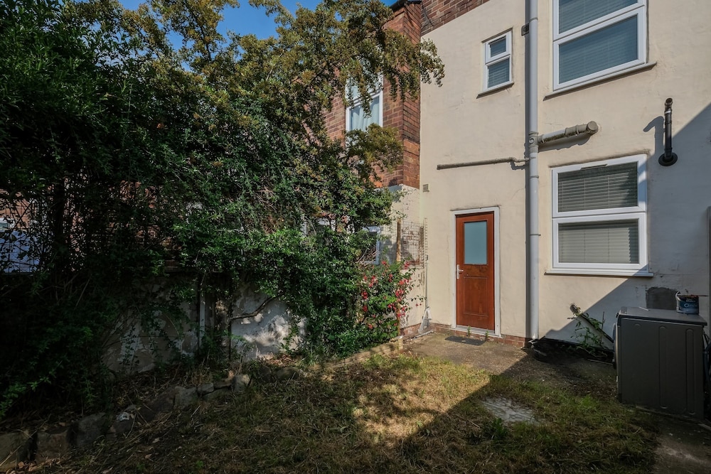 Radford 3 Bedroom and 1 Bathroom House