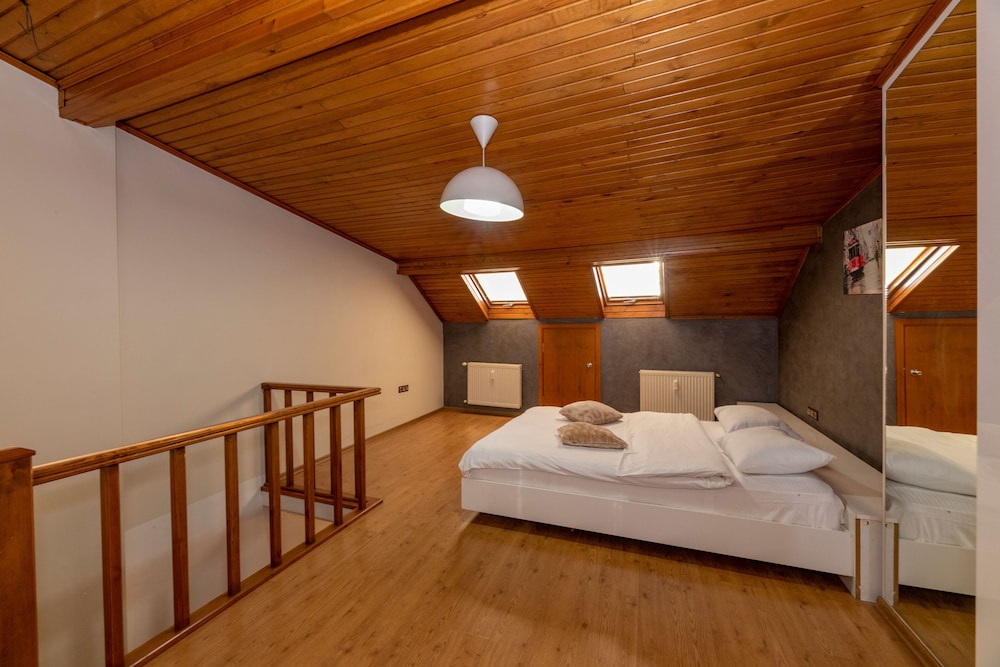 Opera House Otel - Image 29