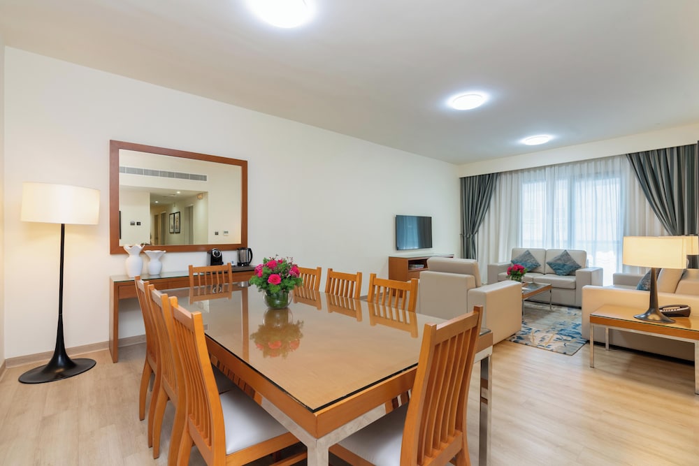 Golden Sands 10 Hotel Apartments