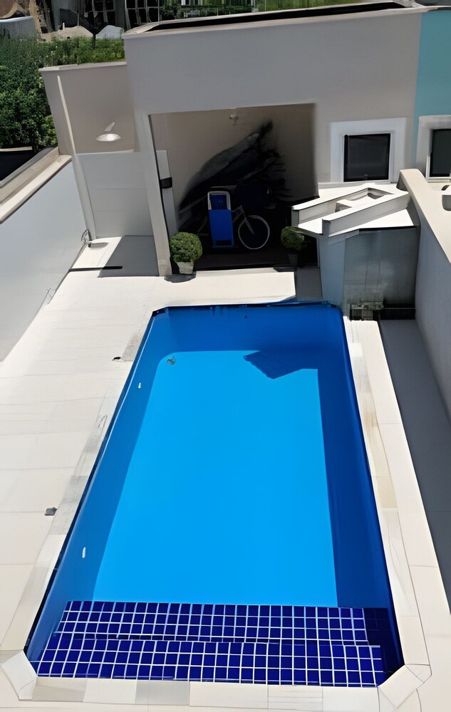 Casa com piscina em Boraceia