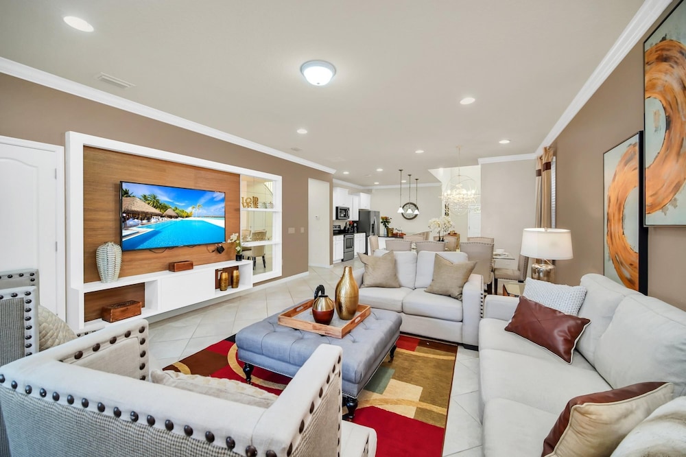 6 BR 4 BA Home Sleeps 14 Ww103