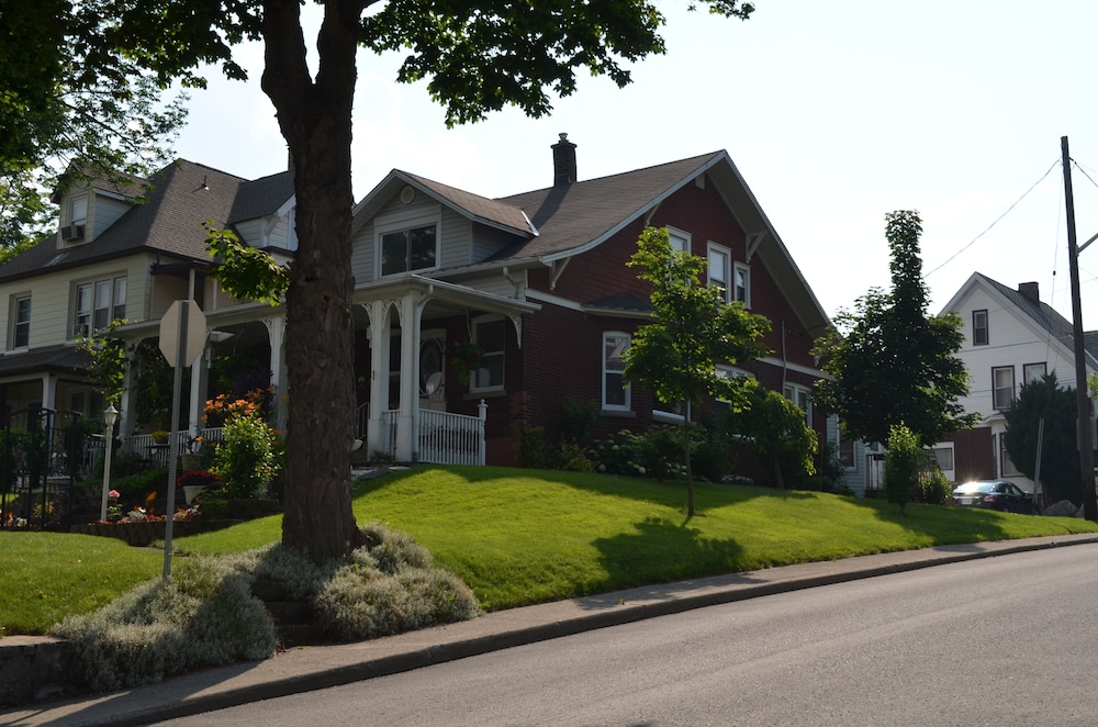 Glen Mhor Bed and Breakfast
