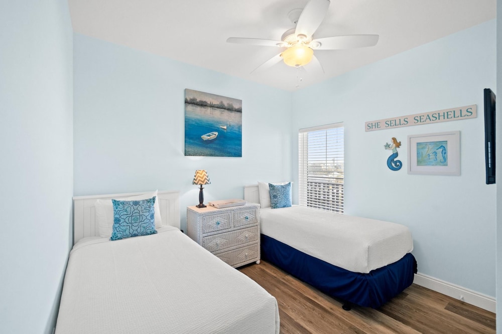 Waterside Village by Panhandle Getaways