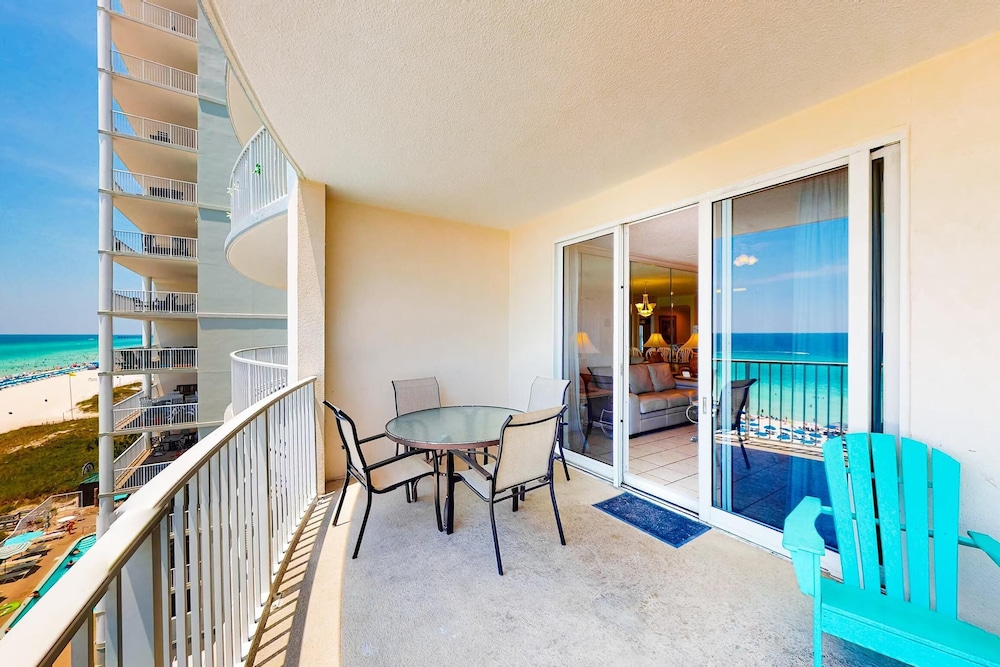 Twin Palms 702
