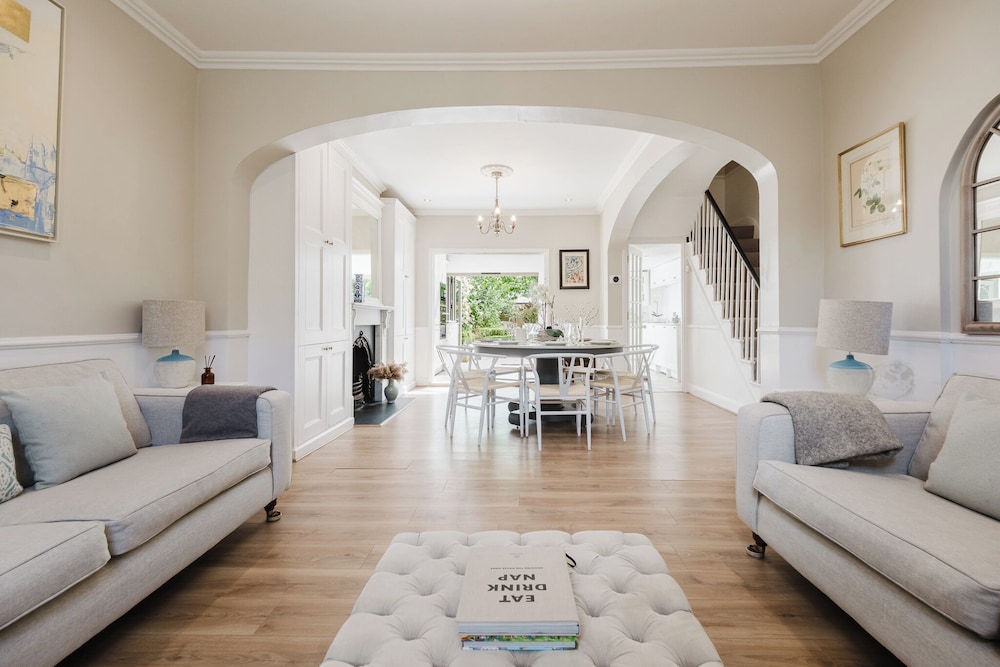 Stylish Townhouse Annexe Cheltenham