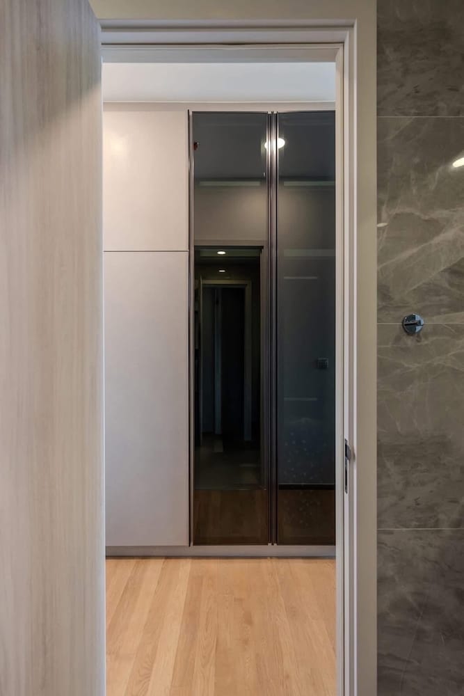 New City Condo in Central Bangkok ·