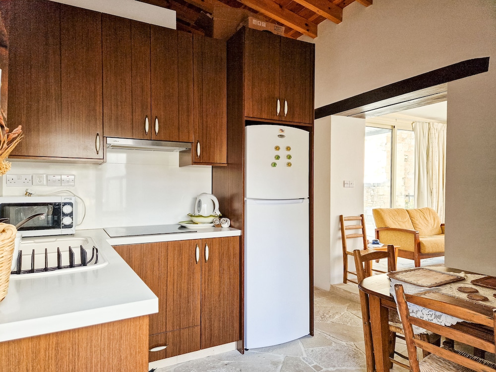 Sanders Village - Precious 1-bdr. Apt. w/ Terrace