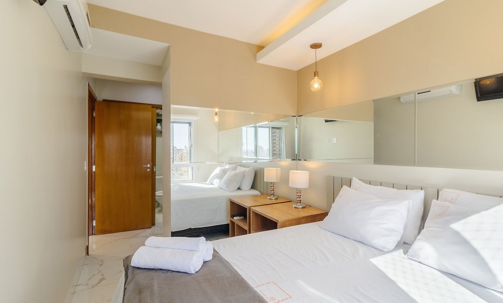 Apart w/ 2 Suites in Condominium With Pool Swr1502