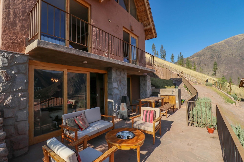 w Splendid 3BR House in Villa Sagrado