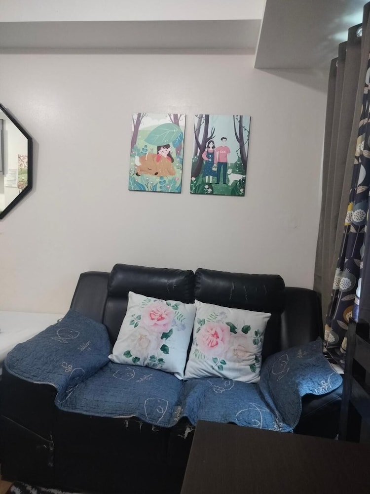 Cozy City View Condo in Quezon City - Your Home Away From Home