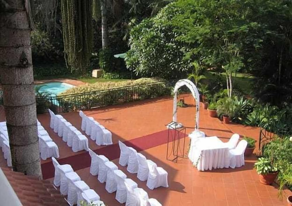 Canefields Country House
