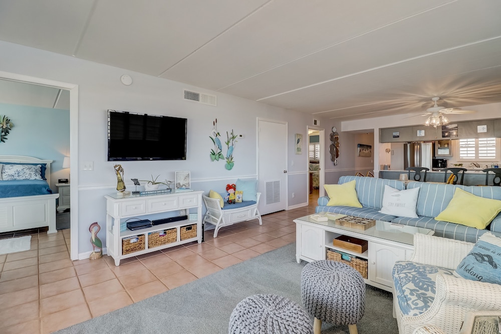 Fernandina Beach Vacations - Beach Condo Miles-long Views Sand and Sea, Access to Private Fishing Pier by RedAwning - Property Image 34