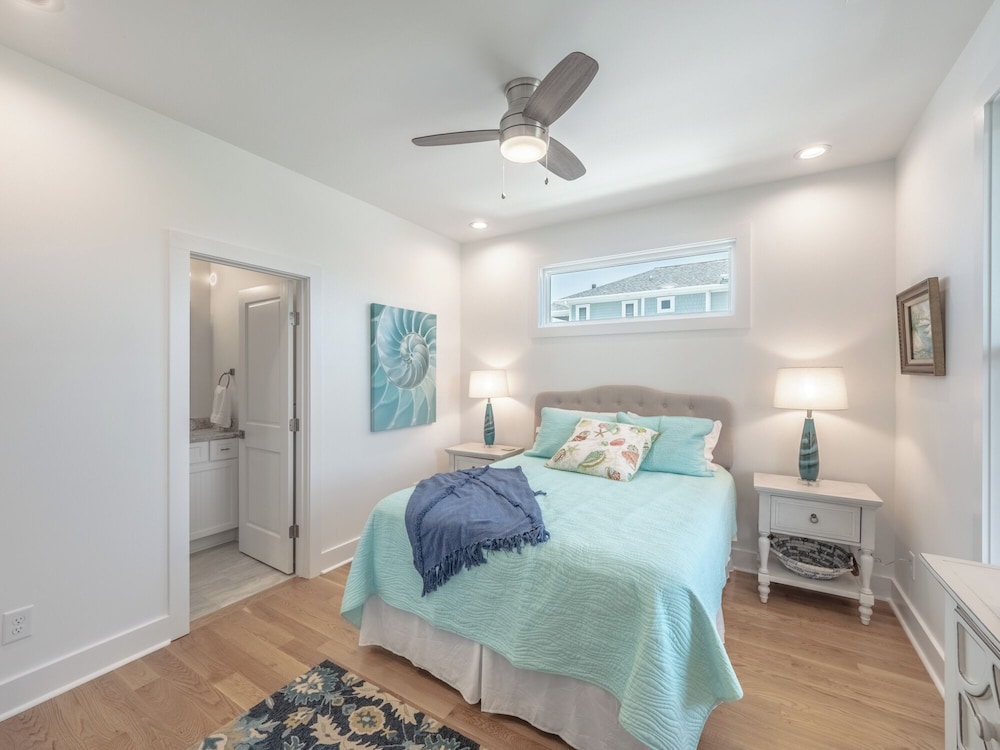 Channel 6 by Topsail Realty