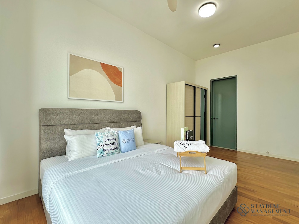 Paradigm Residence By Stayrene
