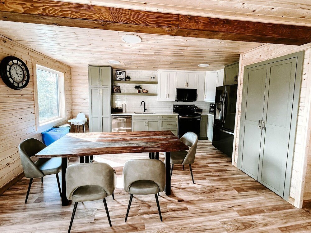 Faloma Lakeside Cabins
