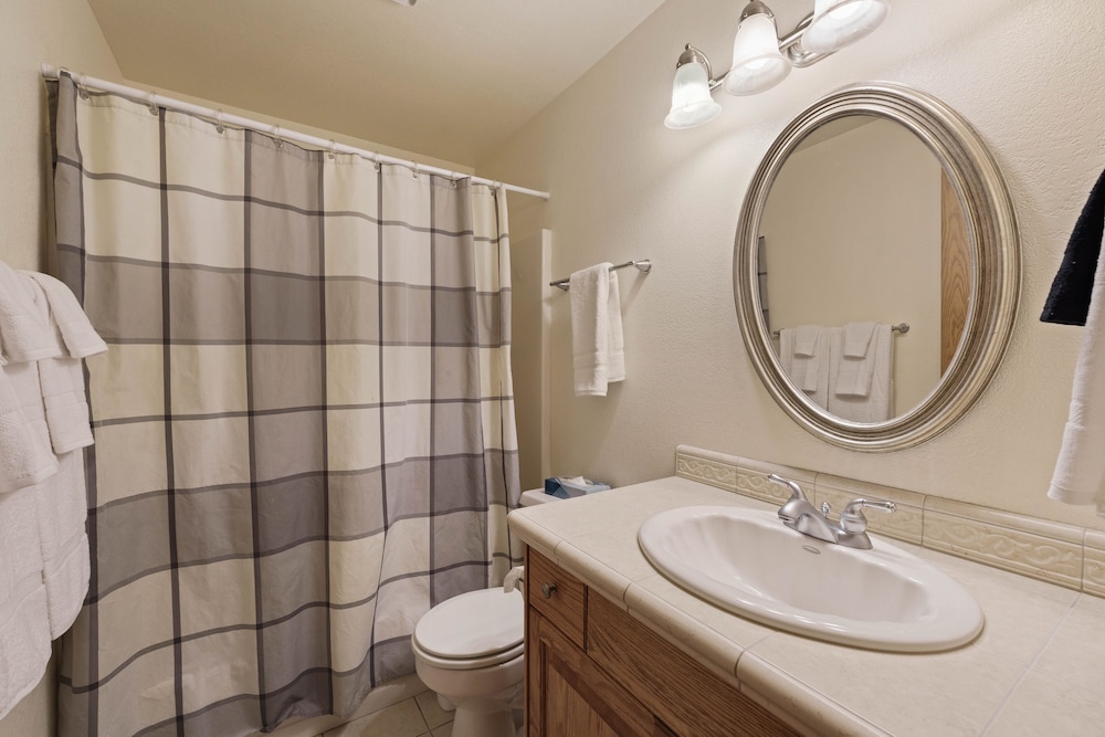Fairway Village 8 3 Bedroom Condo
