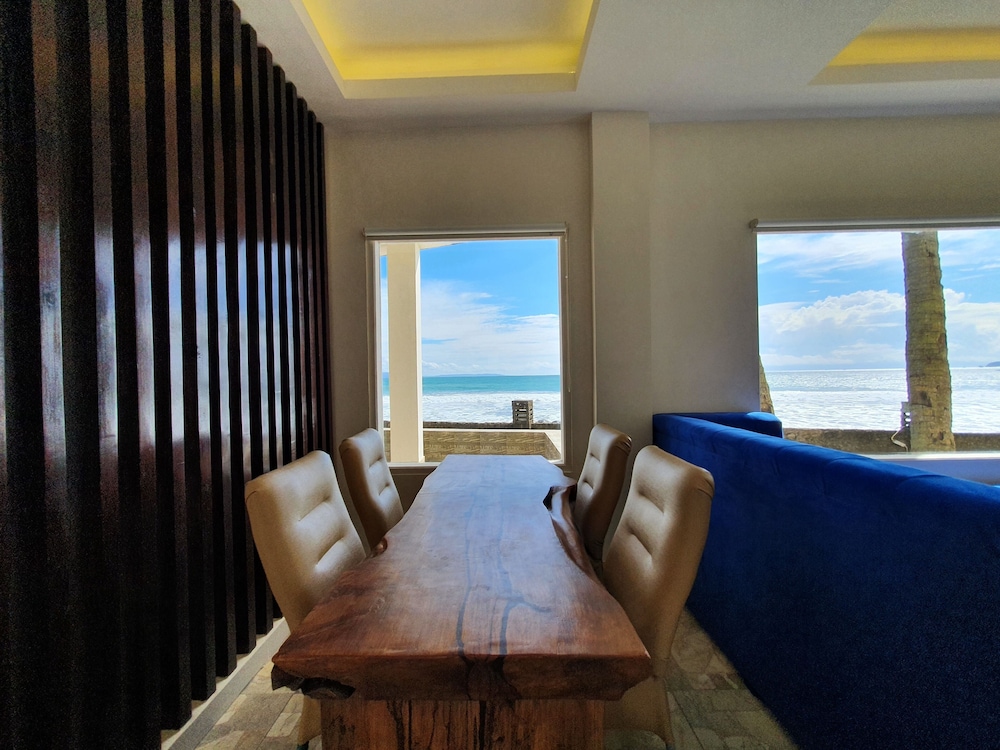 77 Sunset Plaza, Cisolok - 9