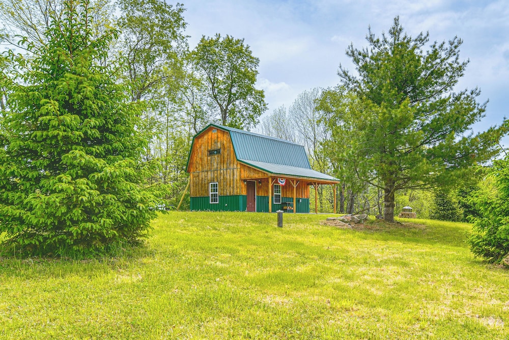 Escape to Nature: Secluded Mcdonough Cabin!