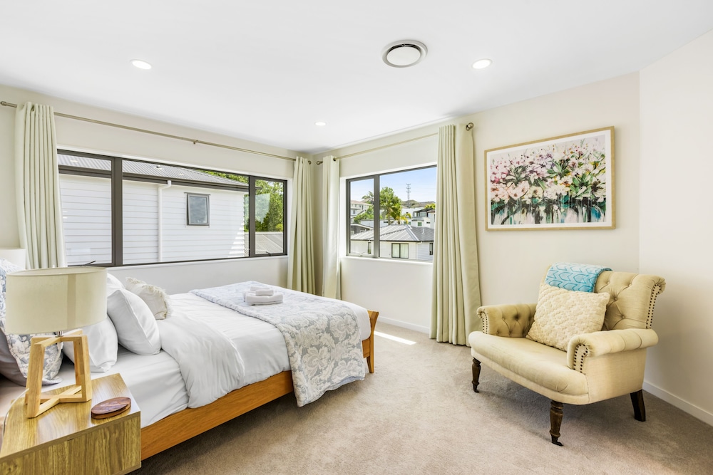 Stunning Taka Retreat nr Beach-Netflix - Image 2