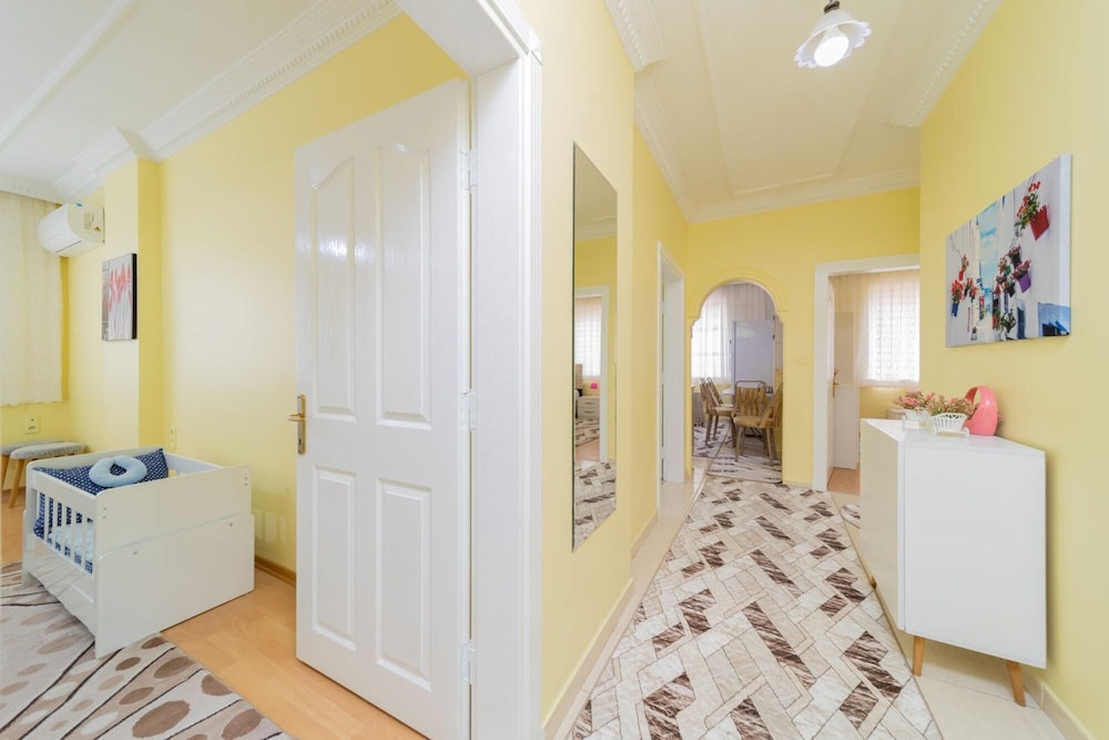 Central Fully Furnished Flat in Antalya Kepez