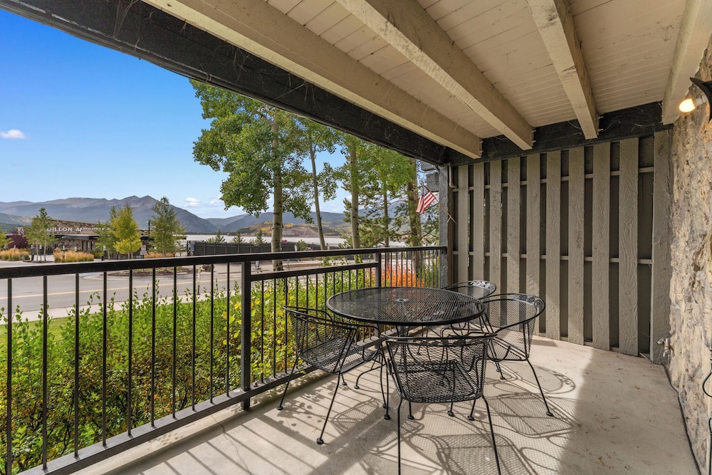 Lake Cliffe #108, Building F