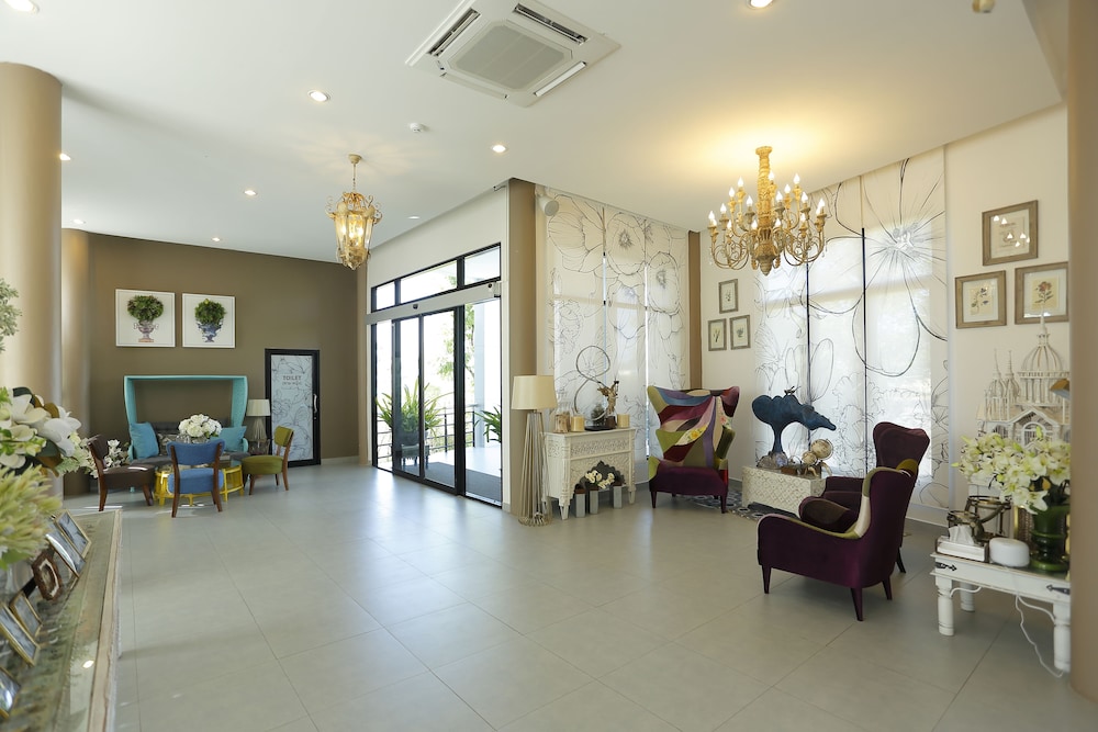 Play La Ploen Boutique Resort