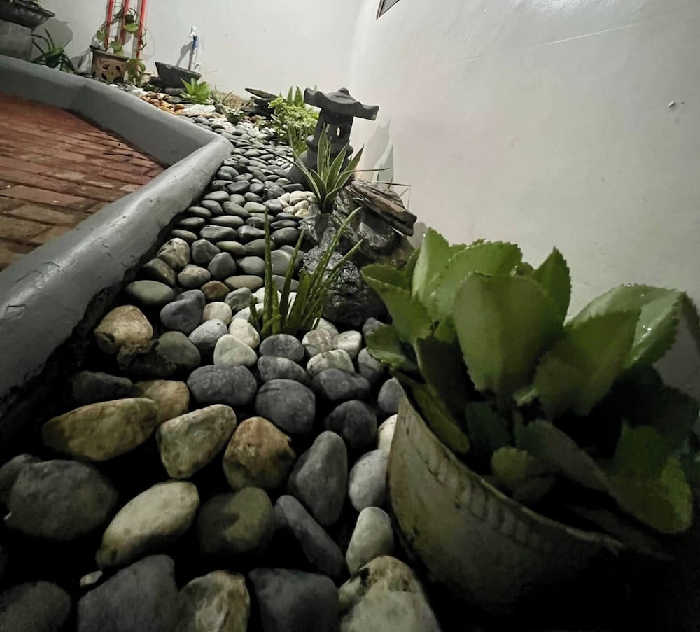 Cozy Holiday Home in San Pablo City for Groups of 8-10