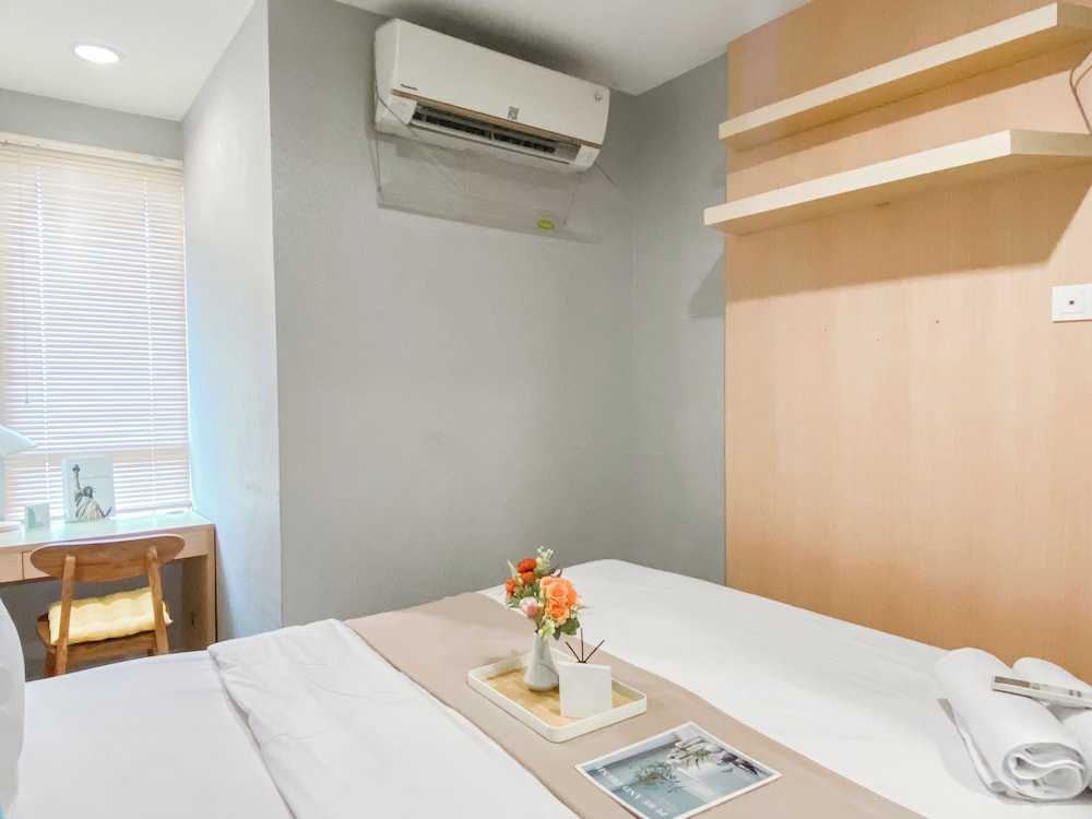 Relaxing And Homey 2Br Cinere Bellevue Suites Apartment