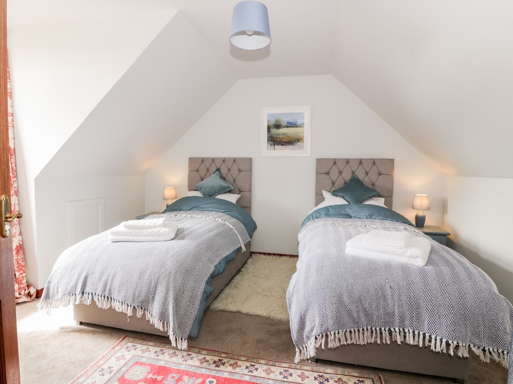 Shieldhill Farm House