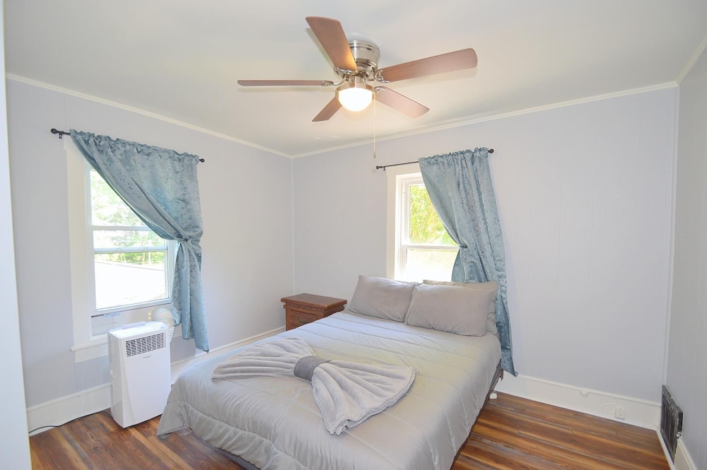 Broadway Cottage - Convenient Location!