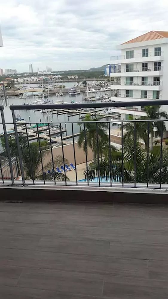 Condo Isa