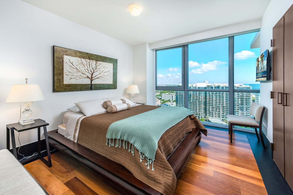 Luxury Vacation Rentals at The Setai by LRMB
