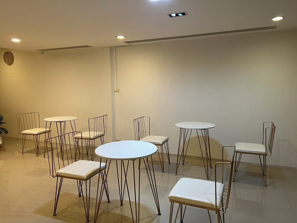 Comfy Crib Hostel 2