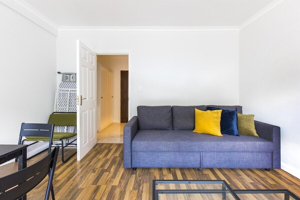 Fast Wifi Pet-friendly Sleeps 6