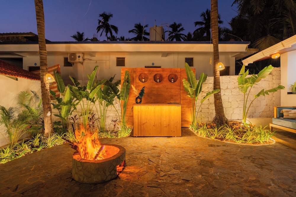 ELIVAAS House of Neptune 1 BHK Boutique