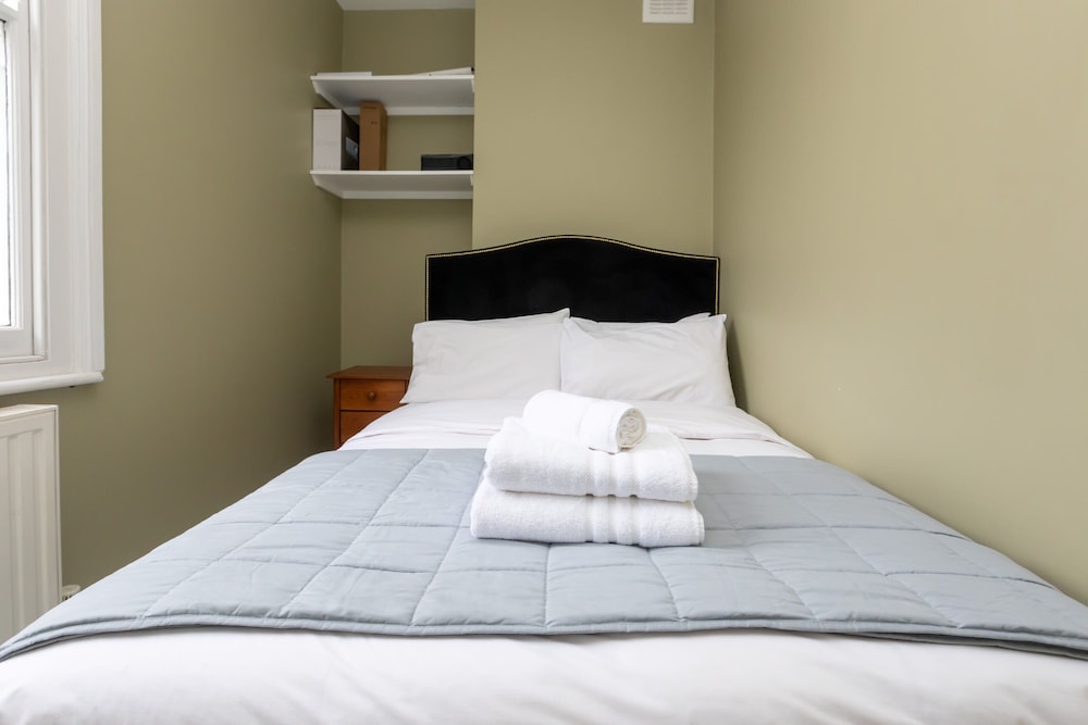 Light & Central 1BD Flat - Dalston