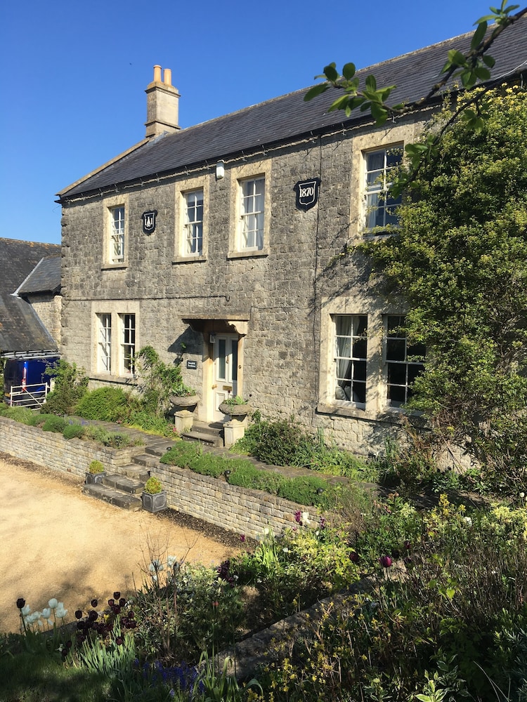 Roundhill Farmhouse