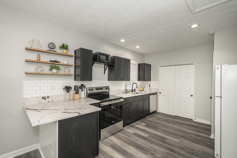 Modern Cincy Home - For 6