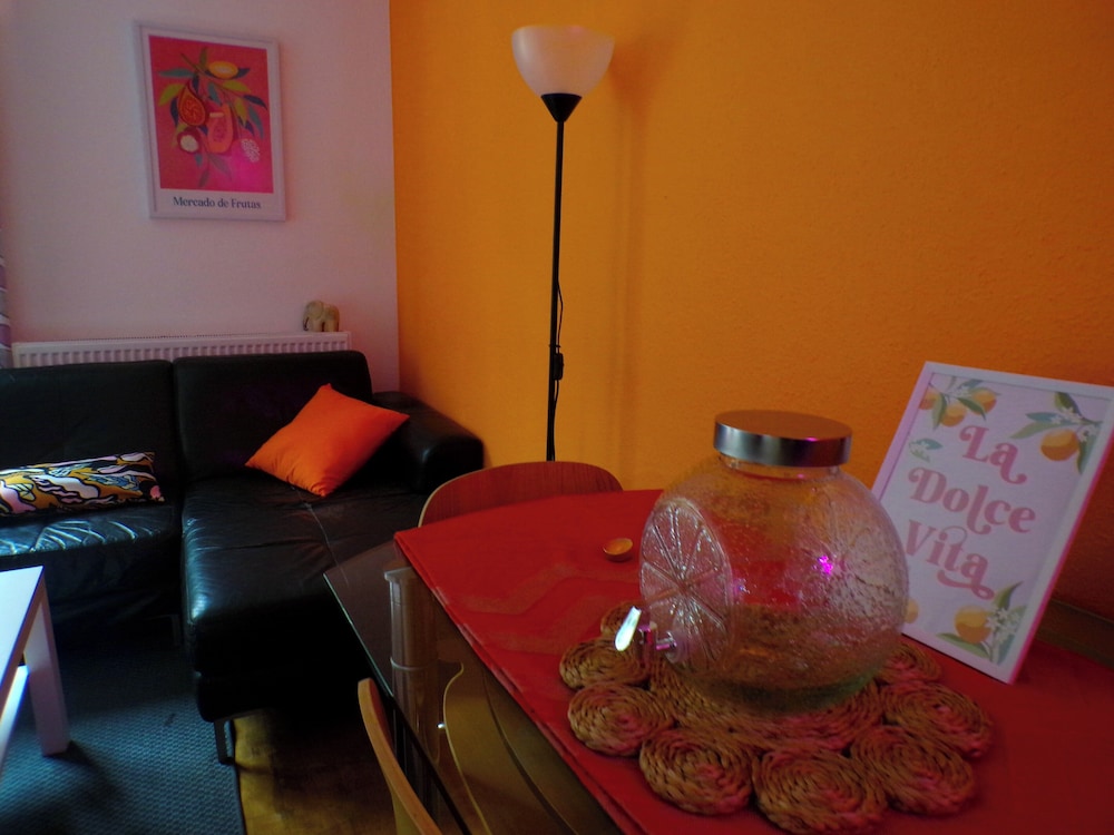 Apartmentsleeps7-paddington-balcony-bbq-ac