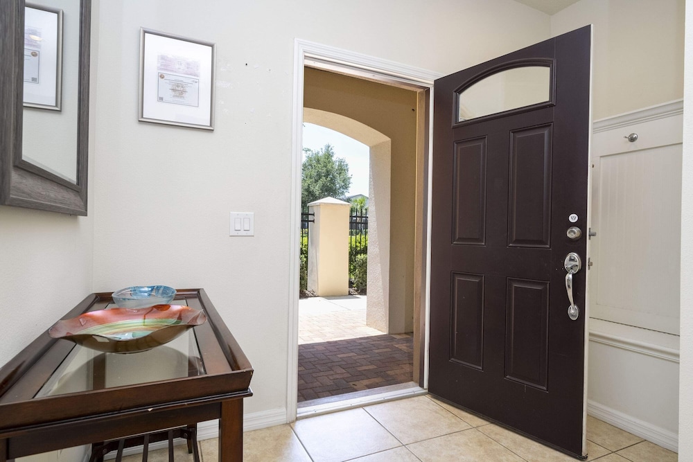 Stunning 5 Bd w/ Pool Close to Disney @ Windsor Westside 2015 - Image 2