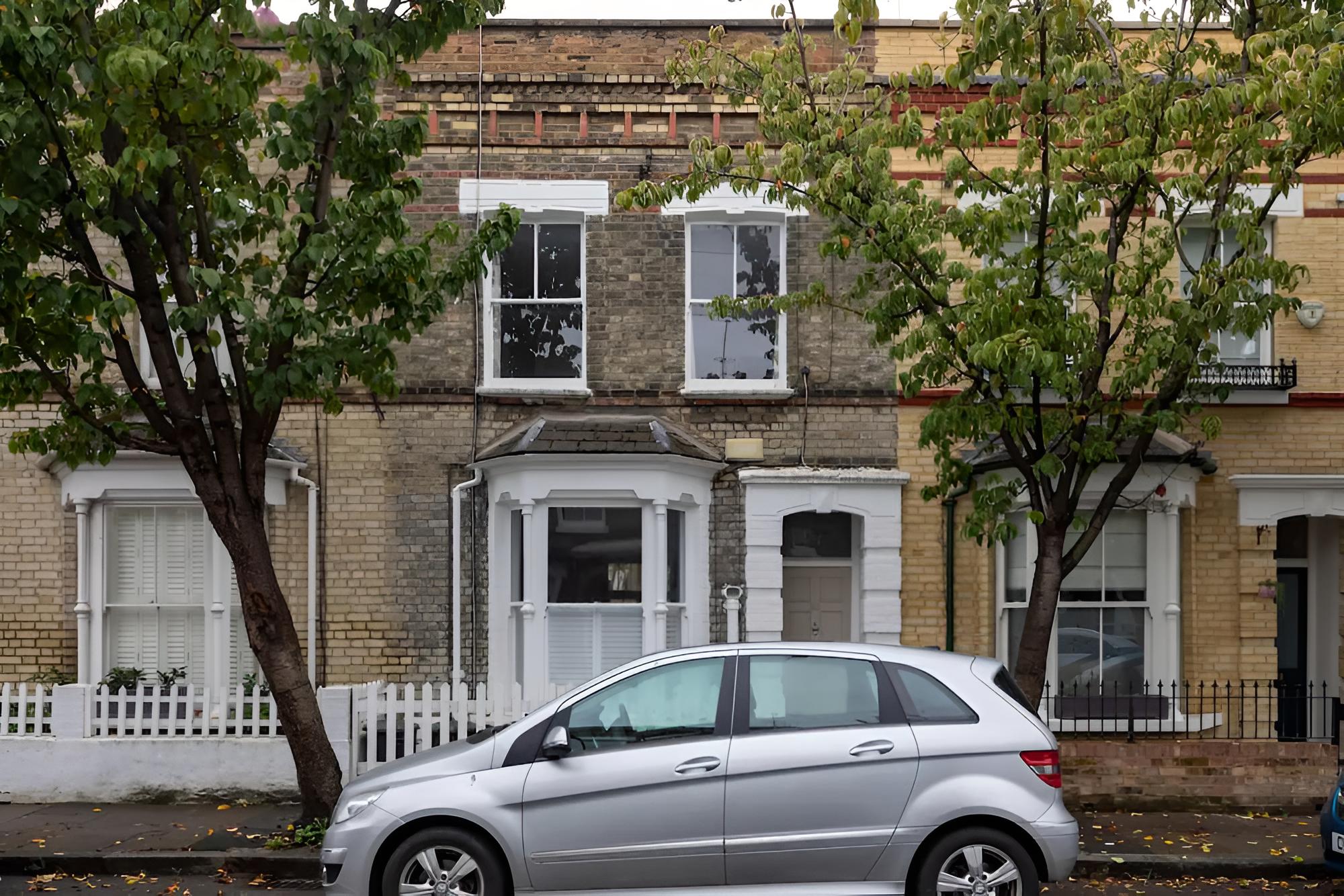 Vibrant 1BD Home With Outdoor Patio - Hammersmith!