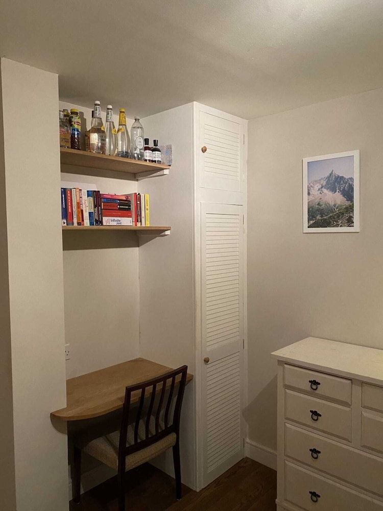 Homely 1 Bedroom Apartment in South East London