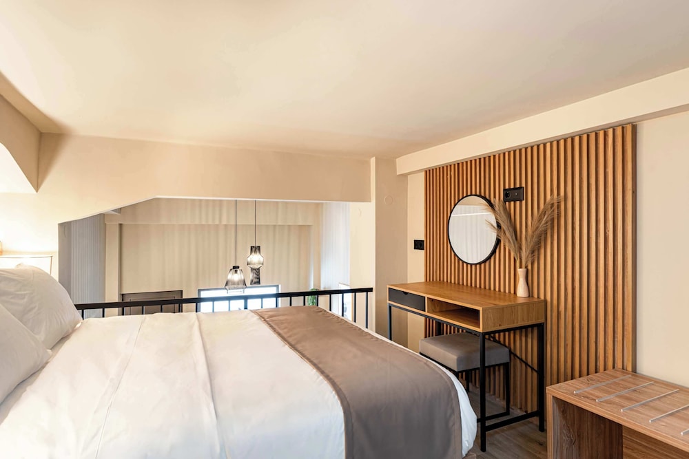 Noemi City Lofts