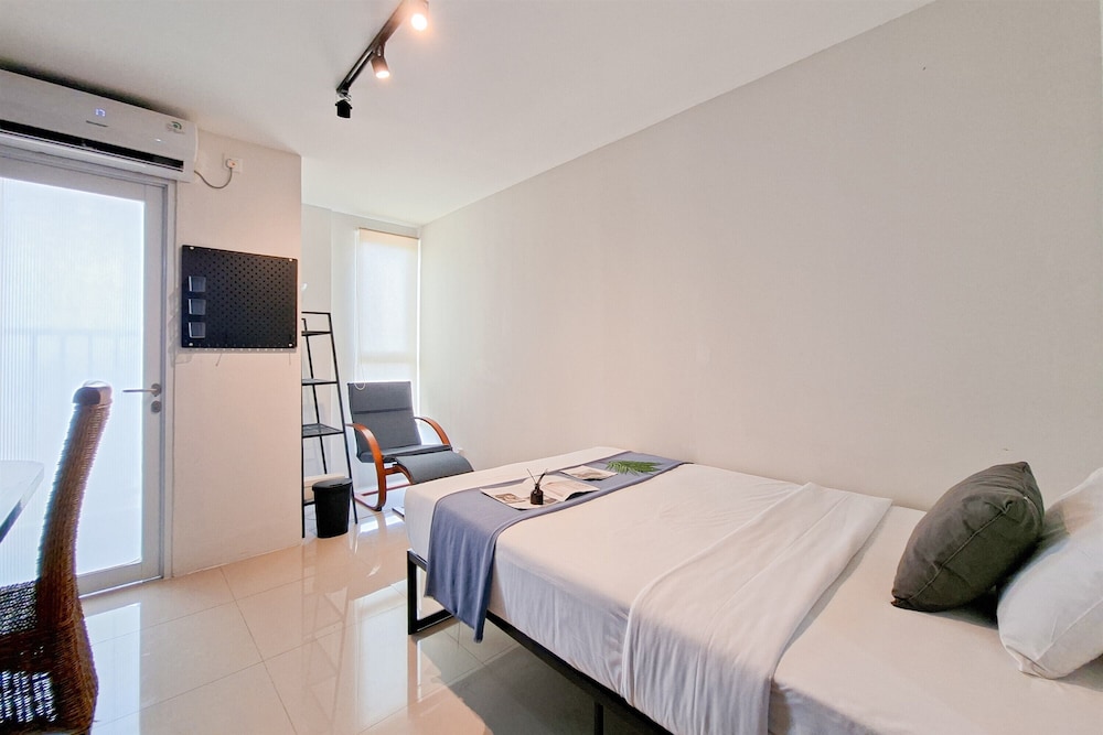 Minimalist Studio Apartment At Sudimara Forestwalk