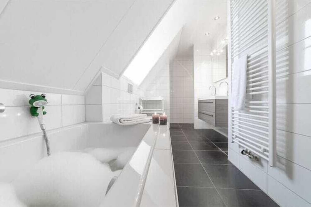 Luxury 8-person Wellness Villa With Sauna