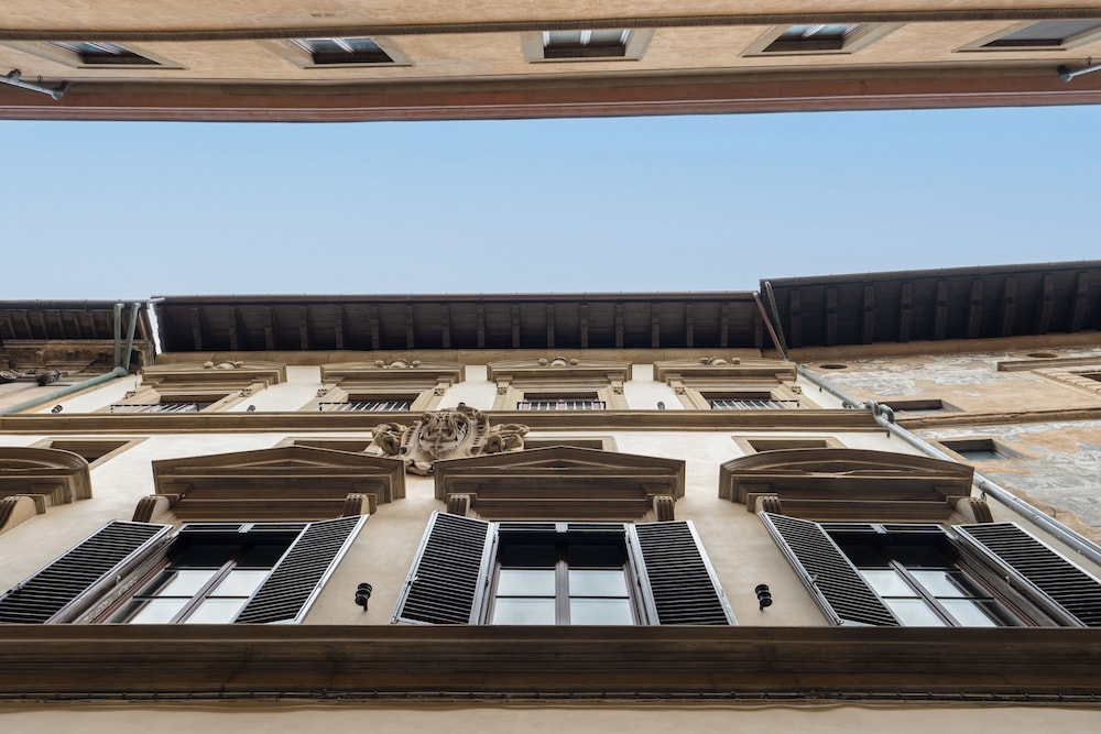 Palazzo Pazzi Vitali Luxury Apartments