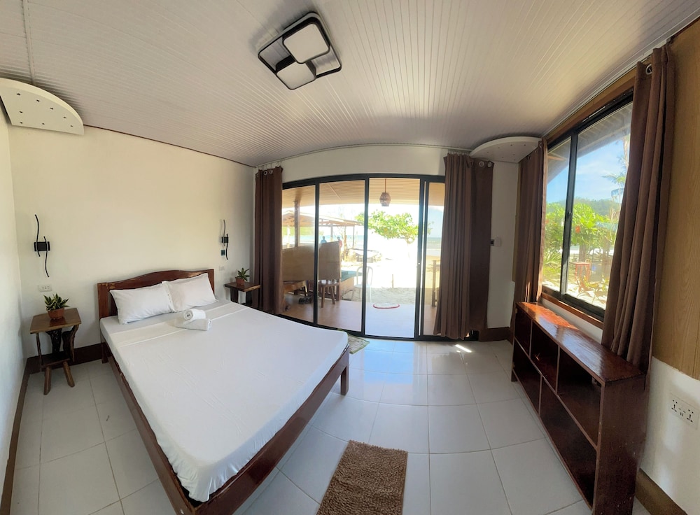 Akoya Beach Park & Cottages
